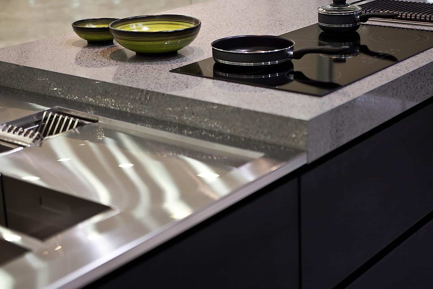 silestone-quartz-kitchen-cocina-serie-platinum-chrome-pulido-polish-1-detail